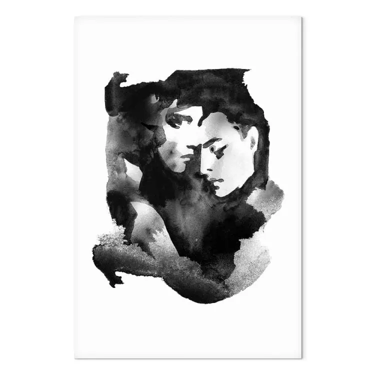 Etreinte d'amour - deux personnes en noir et blanc