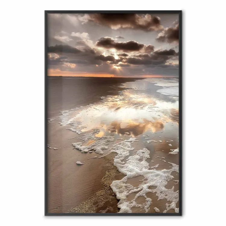 Plage - paysage au coucher de soleil et ciel nuageux