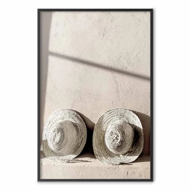 Chapeaux de paille - vue ensoleillée sur une composition estivale