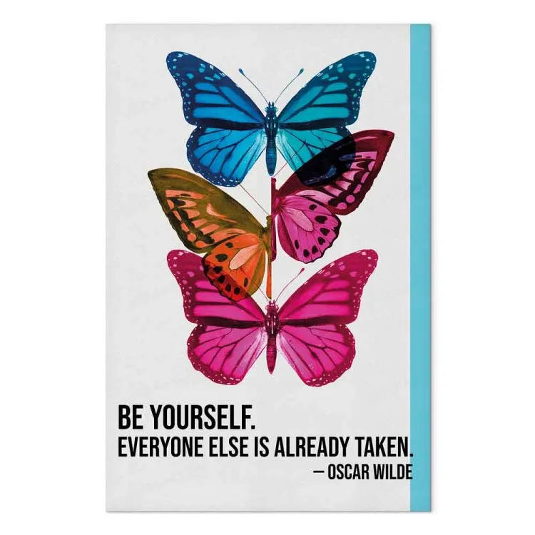 Papillons colorés - ailes multicolores avec citation de Wilde