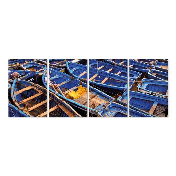 Bateaux amarrés - un paysage maritime aux couleurs bleues